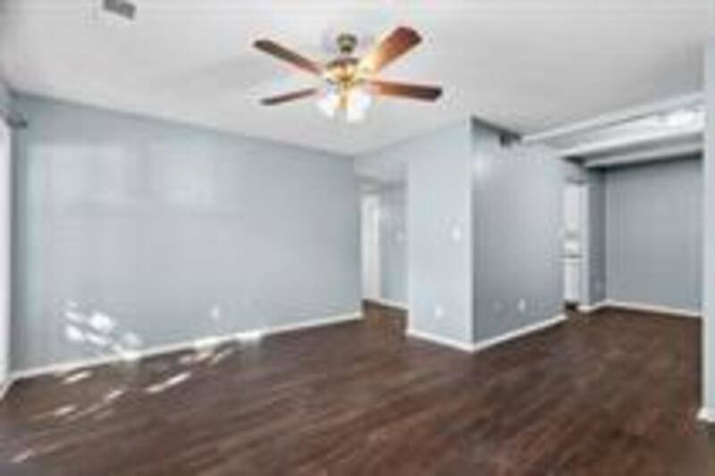 Apartment for rent at 5 NW O'Brien Rd #9, Lees Summit, MO 64063