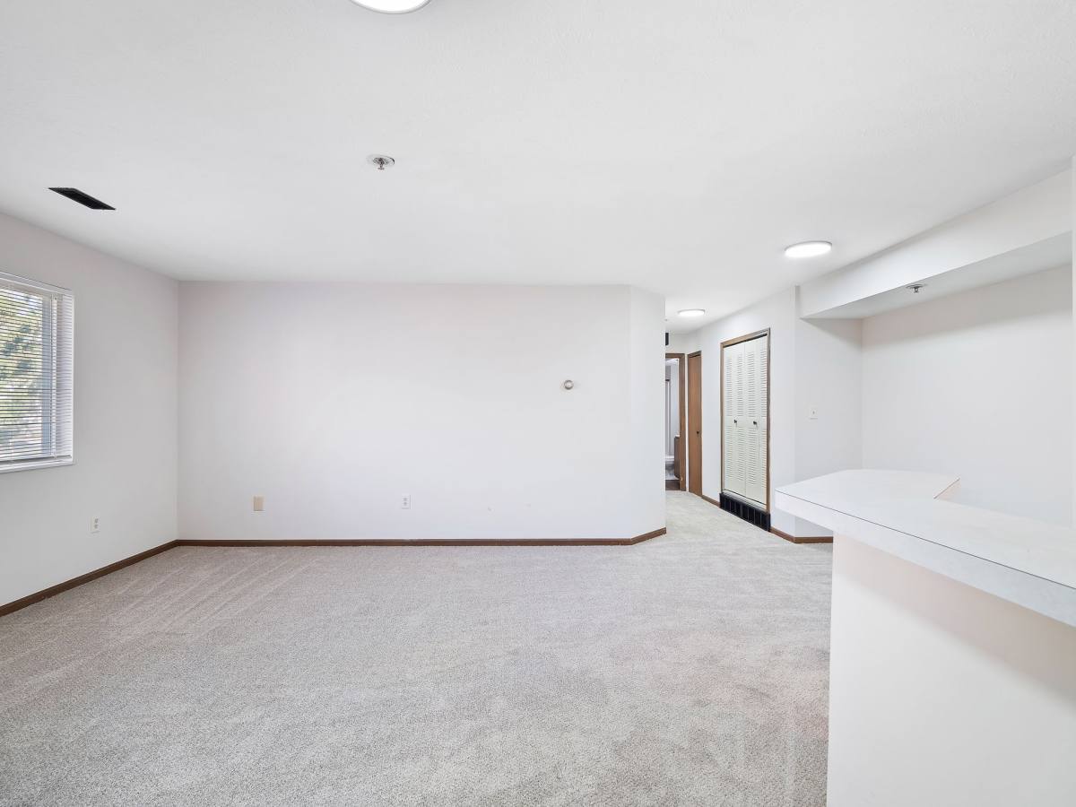 Apartment for rent at 376 W Cedar St, Akron, OH 44307