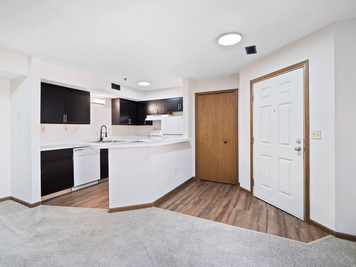 Apartment for rent at 376 W Cedar St, Akron, OH 44307