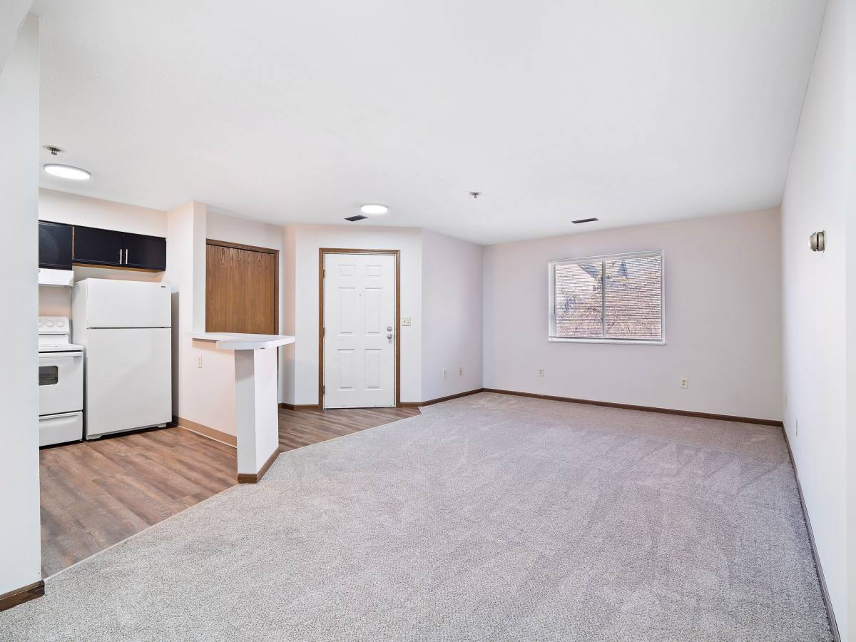 Apartment for rent at 376 W Cedar St, Akron, OH 44307