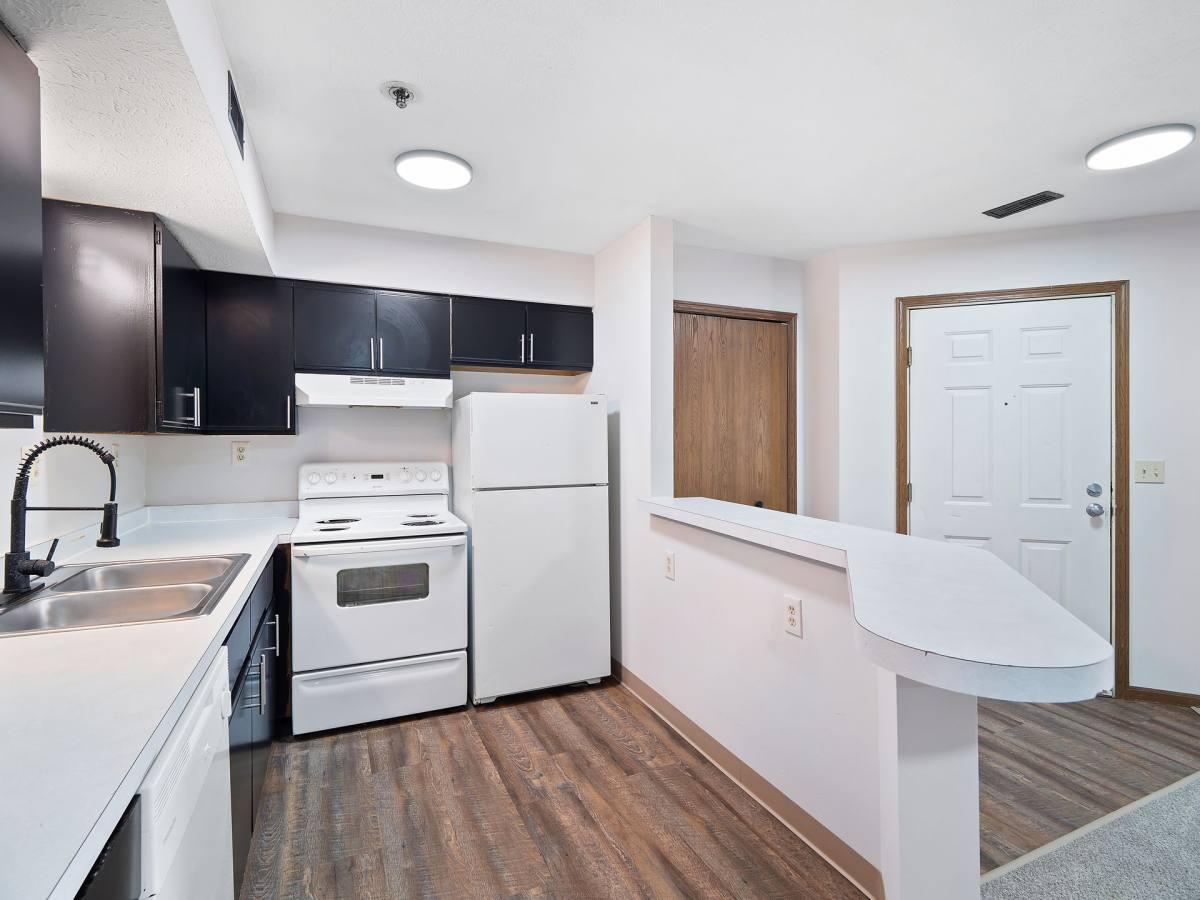 Apartment for rent at 376 W Cedar St, Akron, OH 44307