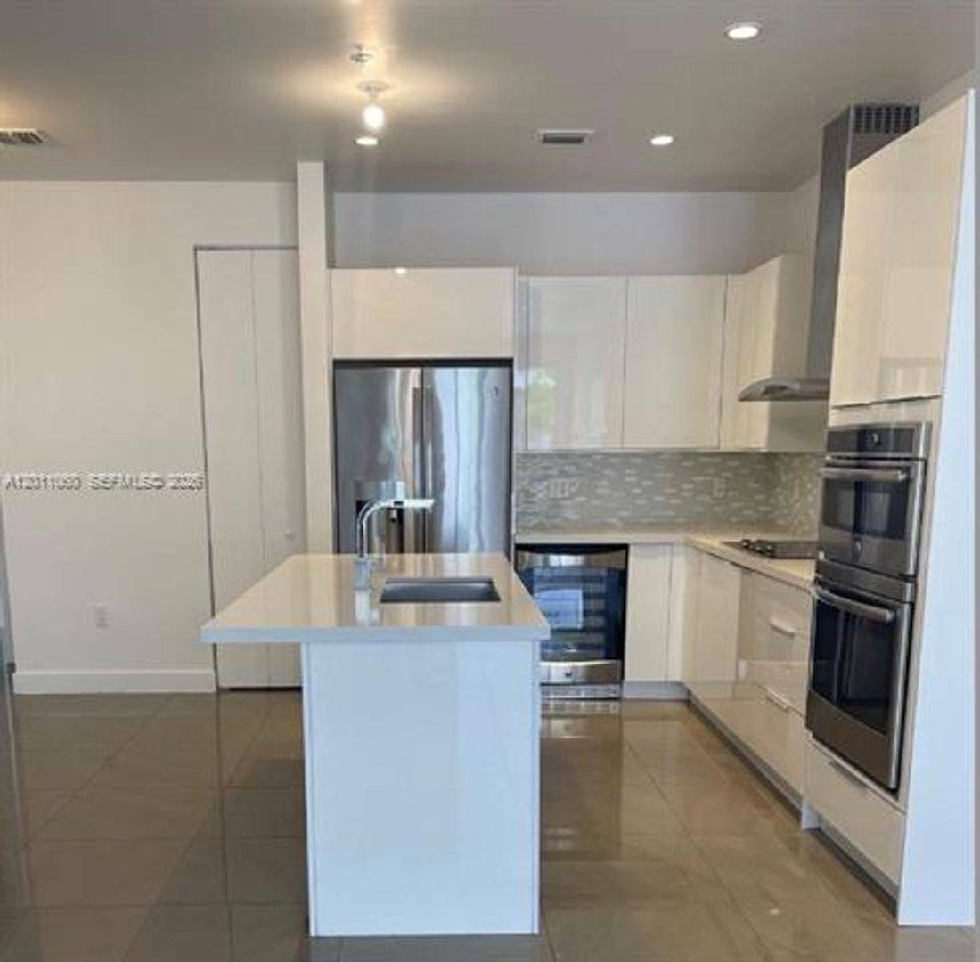 Condo for rent at 10245 NW 63rd Terrace, Miami, FL 33178