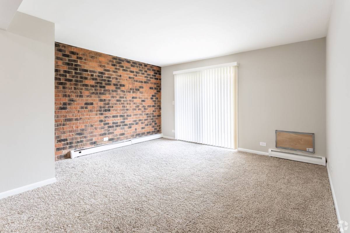 Apartment for rent at 23439 Western Ave, Park Forest, IL 60466