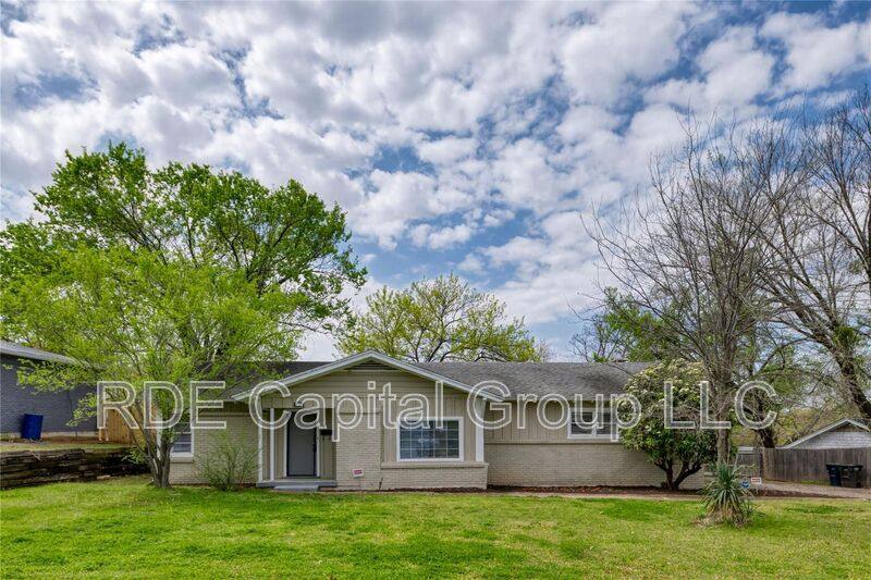 House for rent at 1604 Weiler Blvd, Fort Worth, TX 76112