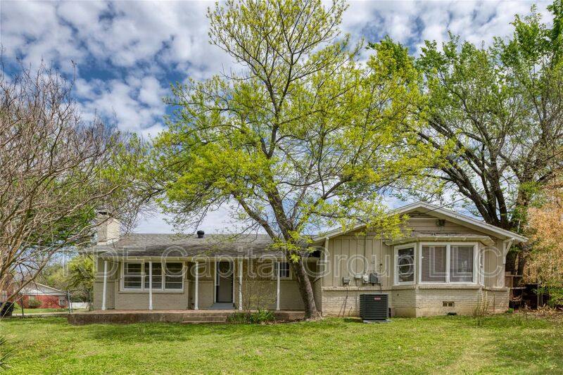 House for rent at 1604 Weiler Blvd, Fort Worth, TX 76112
