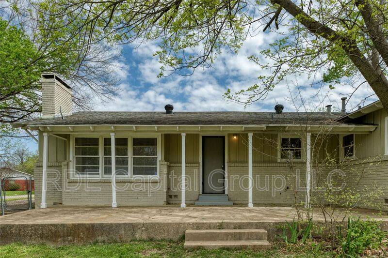 House for rent at 1604 Weiler Blvd, Fort Worth, TX 76112