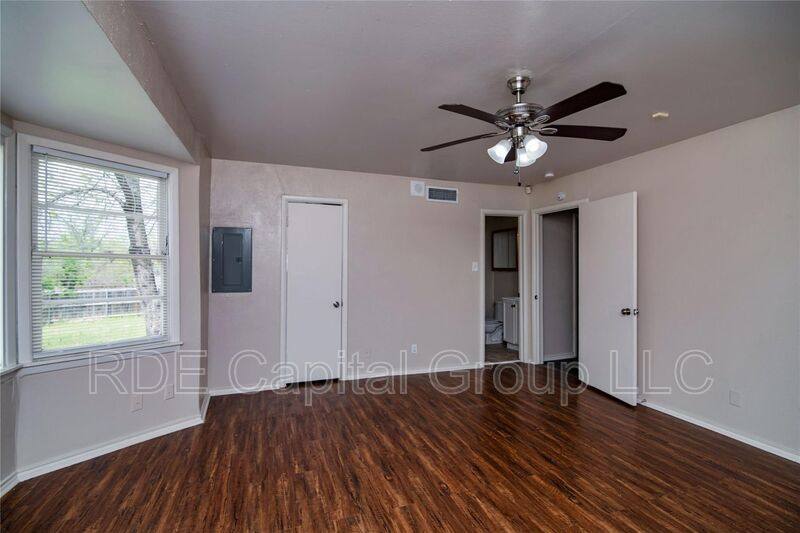 House for rent at 1604 Weiler Blvd, Fort Worth, TX 76112