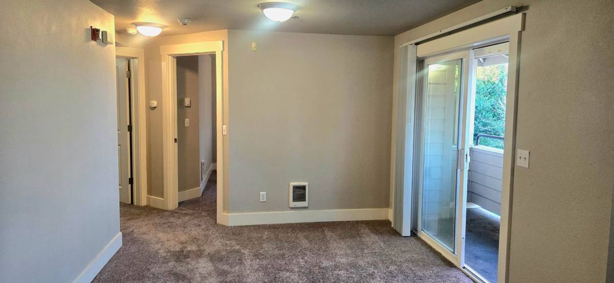 Apartment for rent at 215 23rd Ave SW, Puyallup, WA 98371