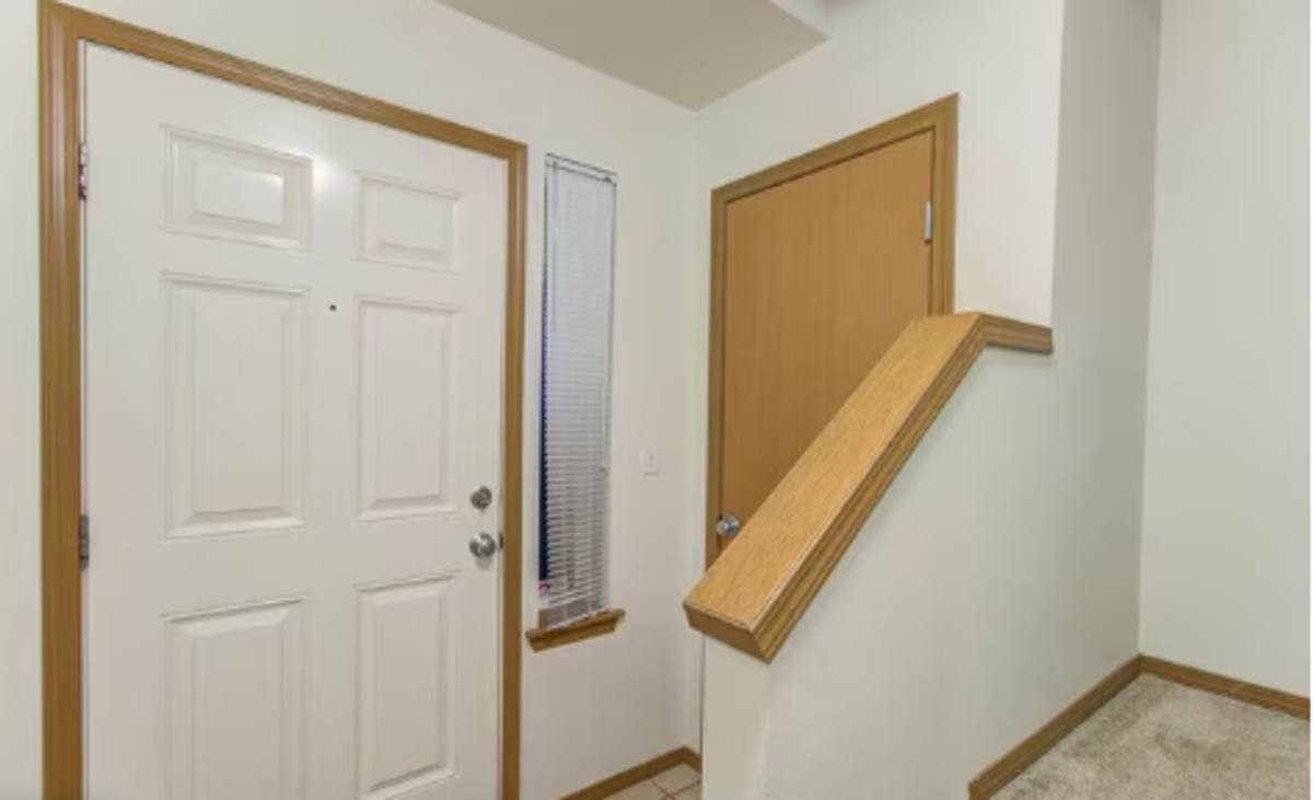 Apartment for rent at 215 23rd Ave SW, Puyallup, WA 98371