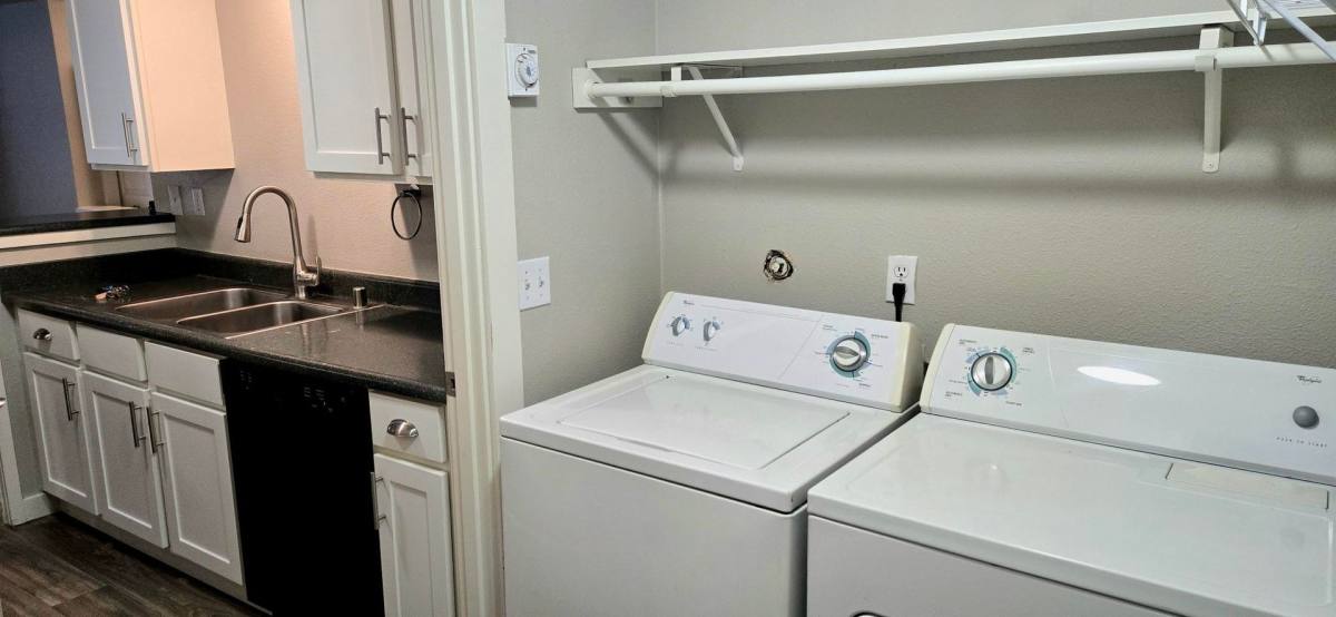 Apartment for rent at 215 23rd Ave SW, Puyallup, WA 98371