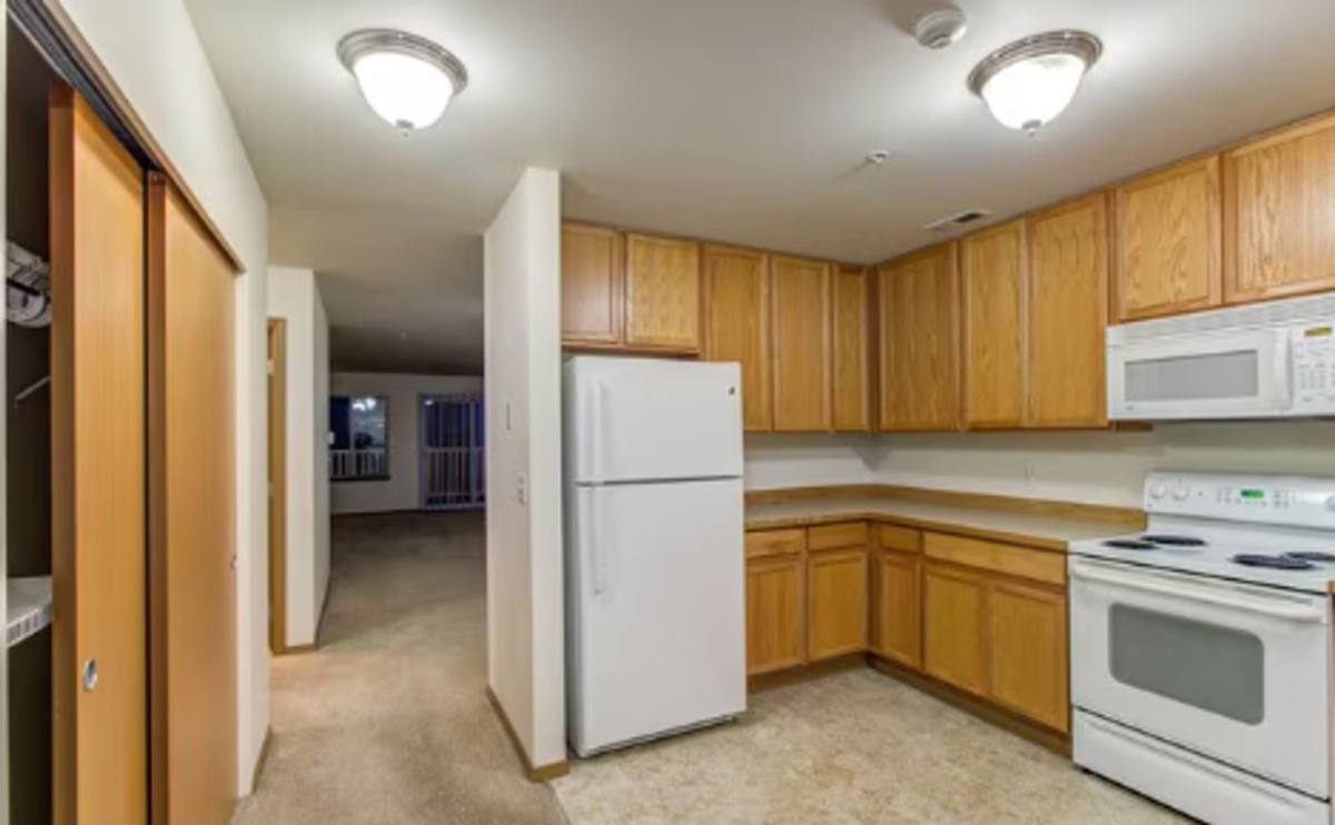 Apartment for rent at 215 23rd Ave SW, Puyallup, WA 98371