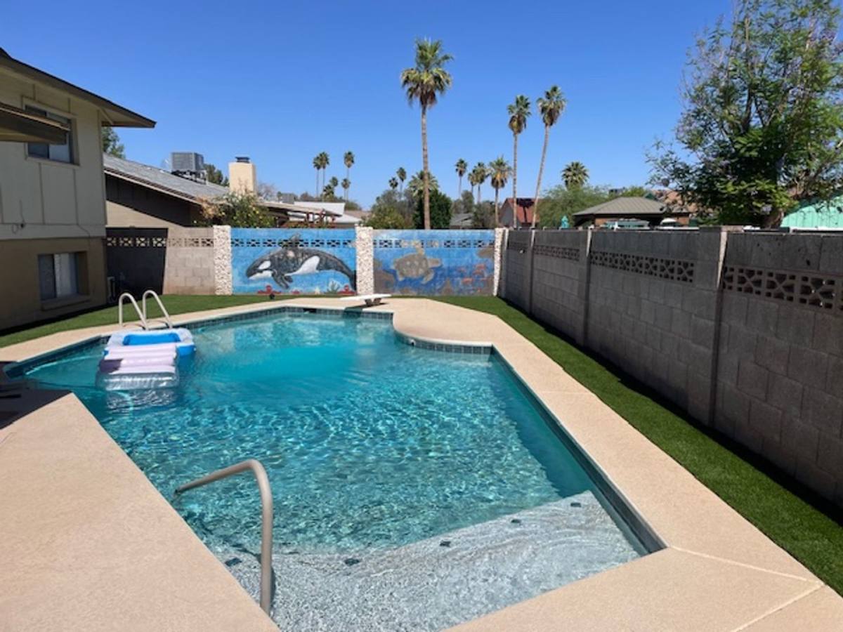 House for rent at 1633 E La Jolla Dr, Tempe, AZ 85282