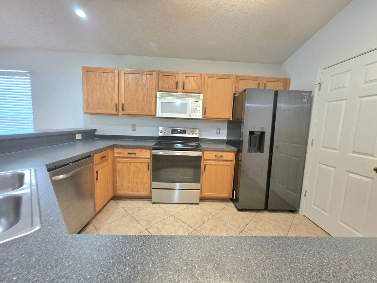 House for rent at 1059 Simpson St, Pensacola, FL 32526