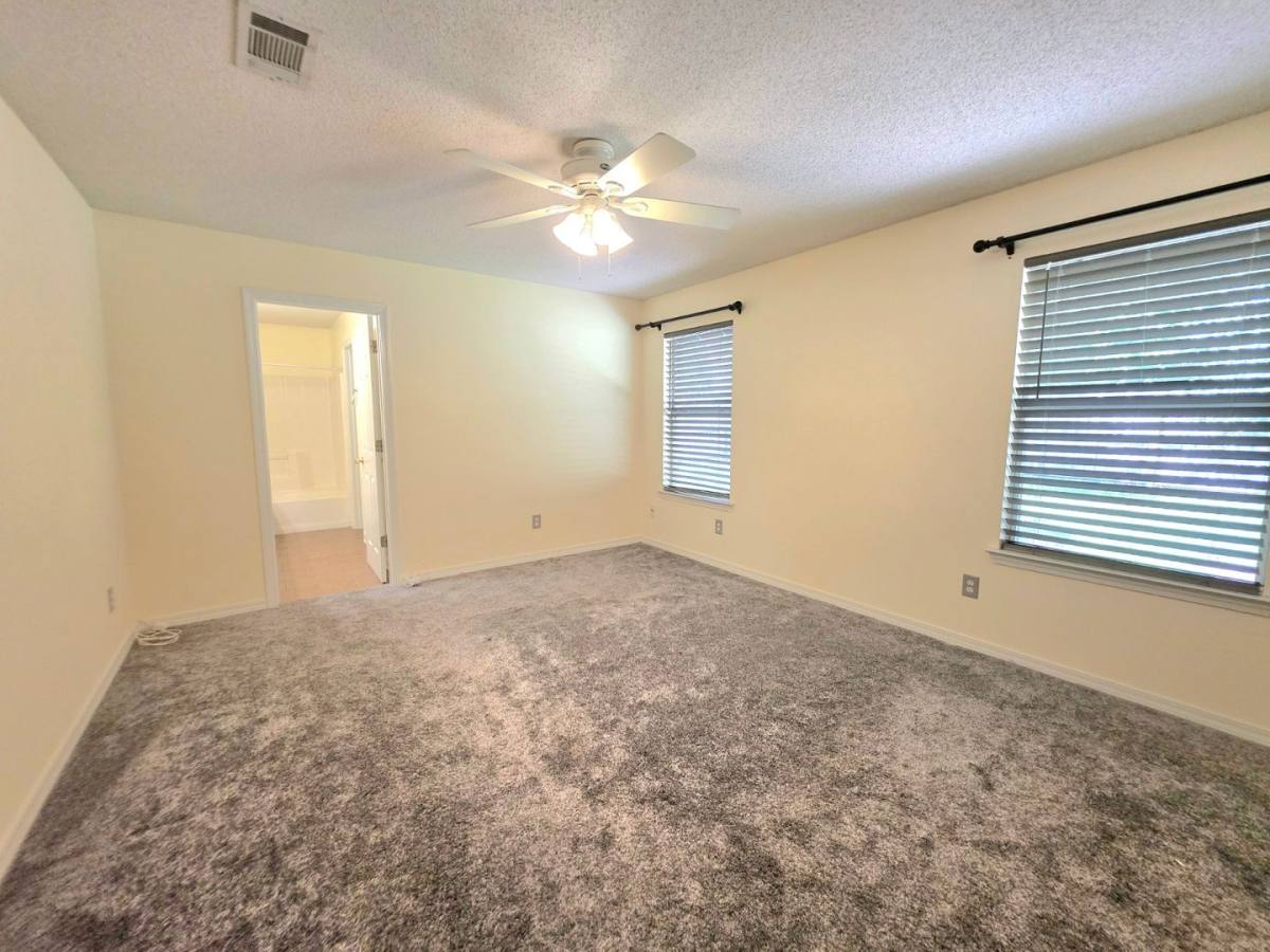 House for rent at 1059 Simpson St, Pensacola, FL 32526
