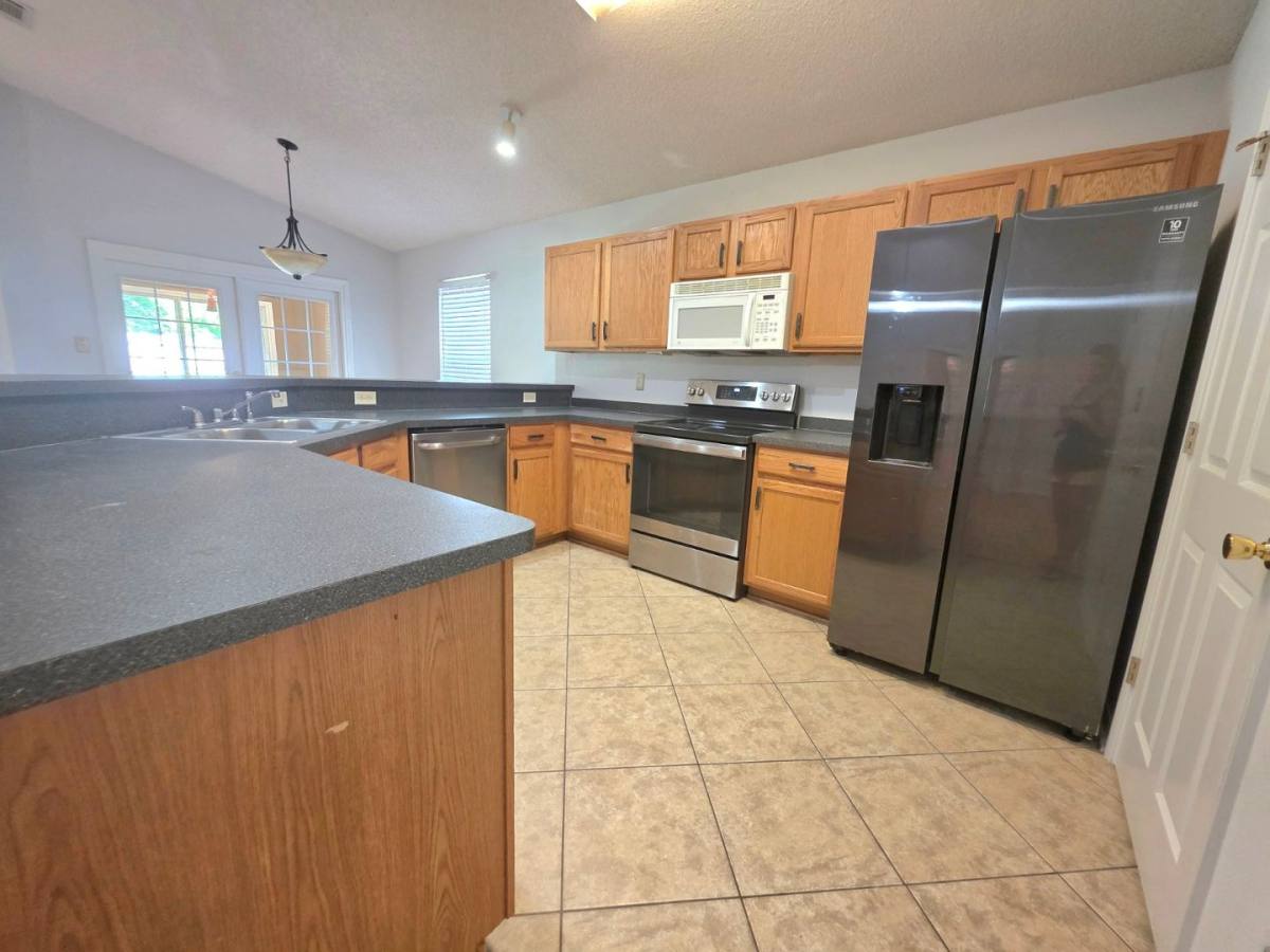 House for rent at 1059 Simpson St, Pensacola, FL 32526