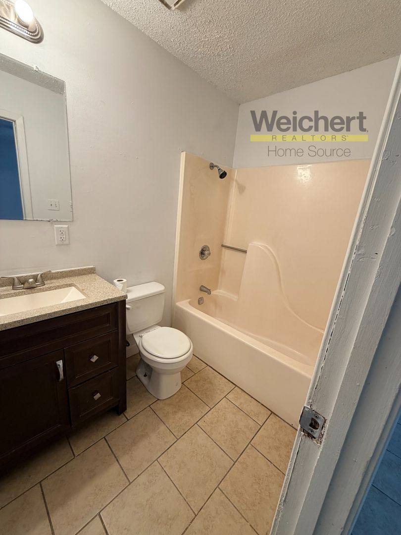 Apartment for rent at 1712 Belt St, Jonesboro, AR 72405