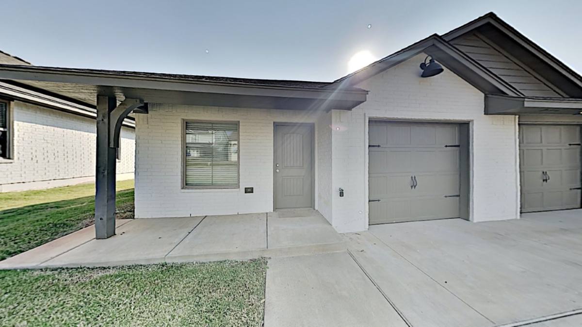 House for rent at 11502 N Lincoln Blvd, Oklahoma City, OK 73114