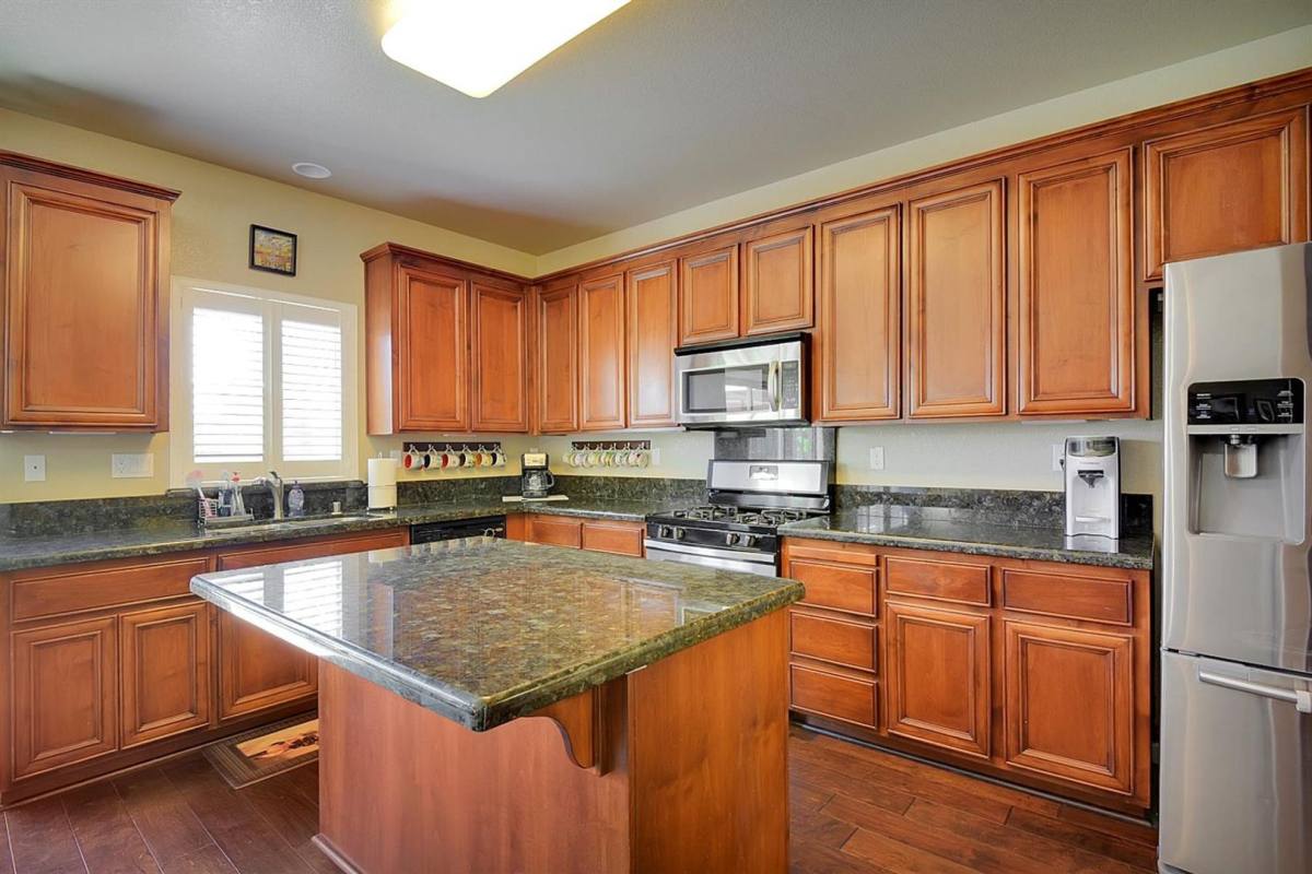 House for rent at 5590 Cobbler Lane, Marysville, CA 95901