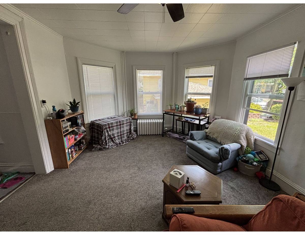 Apartment for rent at 817-825 King St, La Crosse, WI 54601