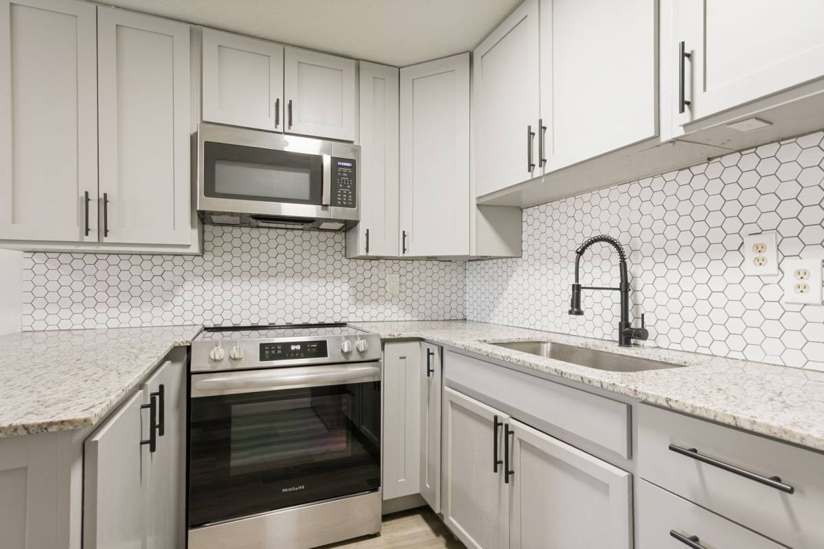 Townhouse for rent at 1121 Essex St, San Antonio, TX 78210