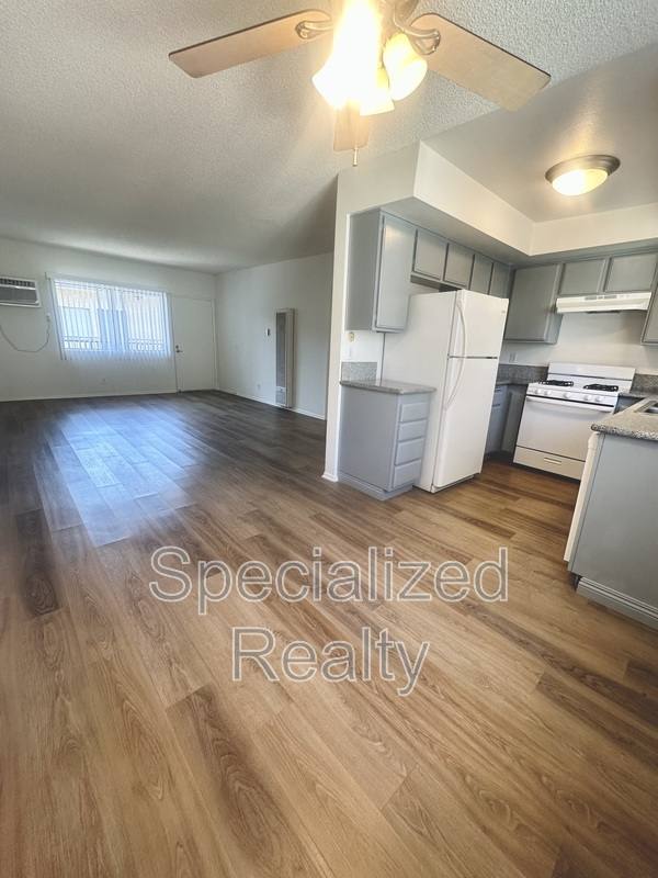 Apartment for rent at 824 E Windsor Rd #11, Glendale, CA 91205