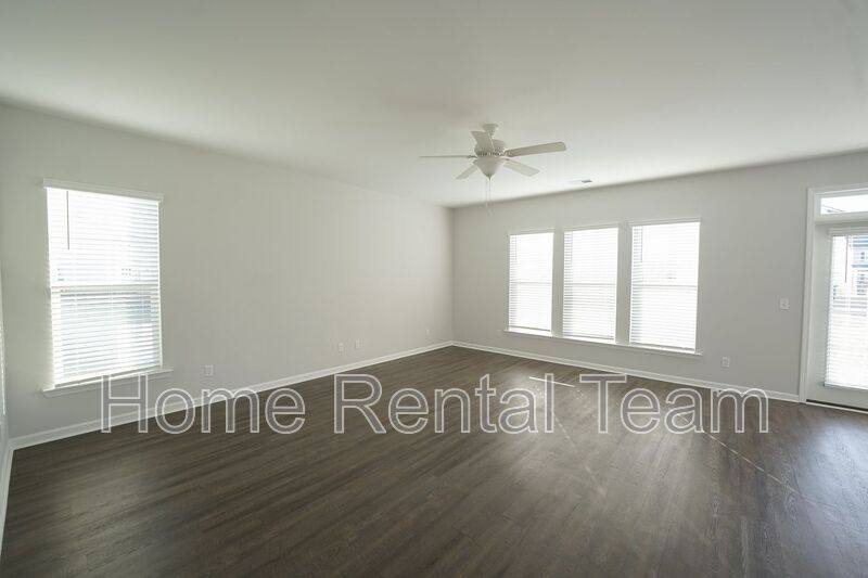House for rent at 257 Brookline Dr, Port Wentworth, GA 31407