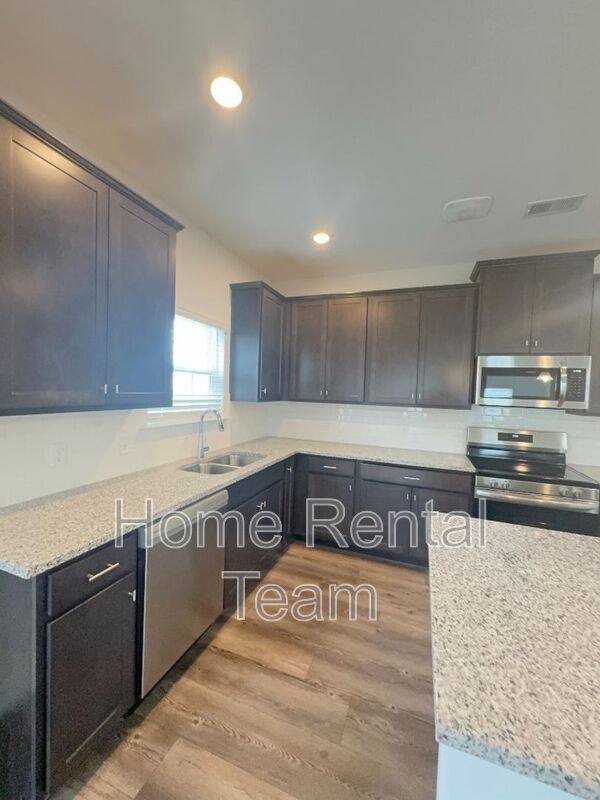 House for rent at 145 Guana Lane, Bloomingdale, GA 31302
