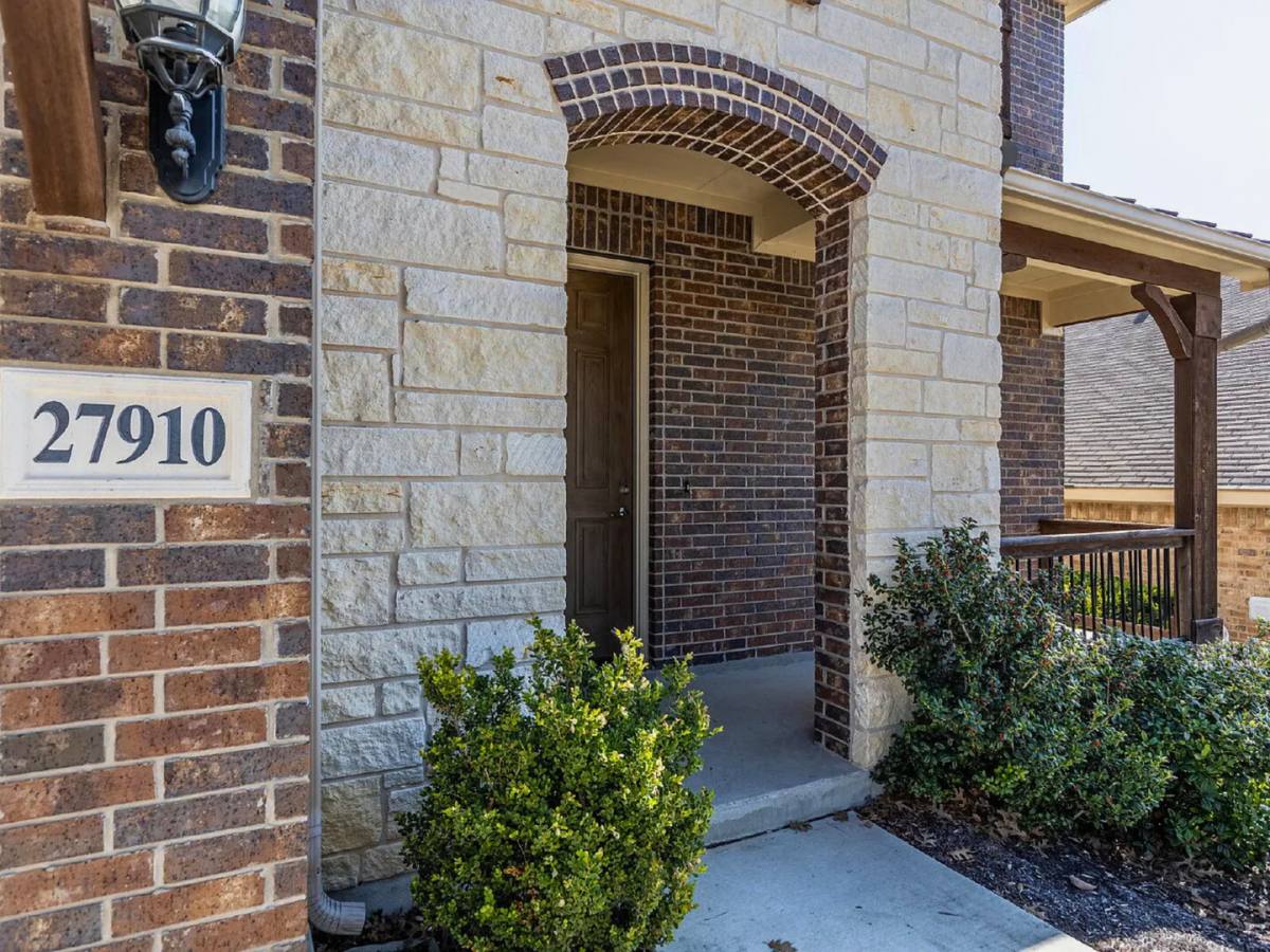 House for rent at 27910 Dana Creek Dr, Boerne, TX 78015