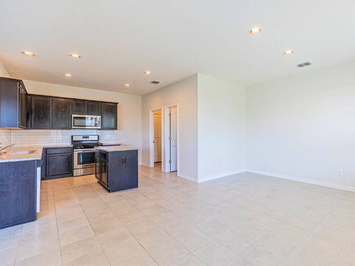 House for rent at 27910 Dana Creek Dr, Boerne, TX 78015