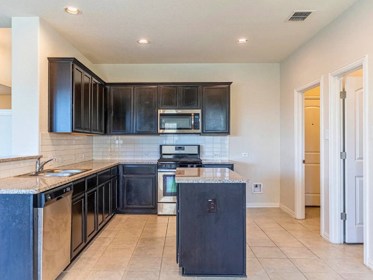 House for rent at 27910 Dana Creek Dr, Boerne, TX 78015