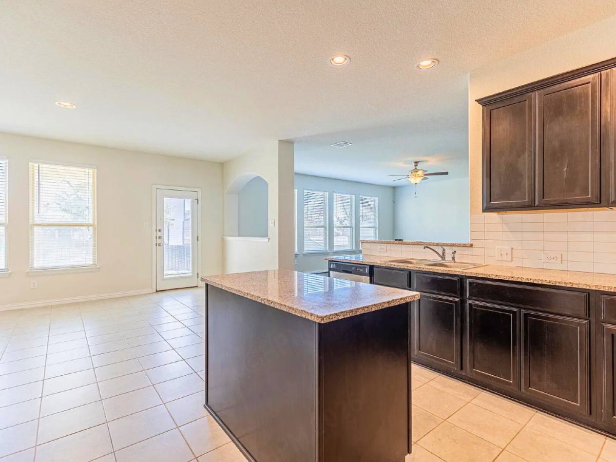 House for rent at 27910 Dana Creek Dr, Boerne, TX 78015