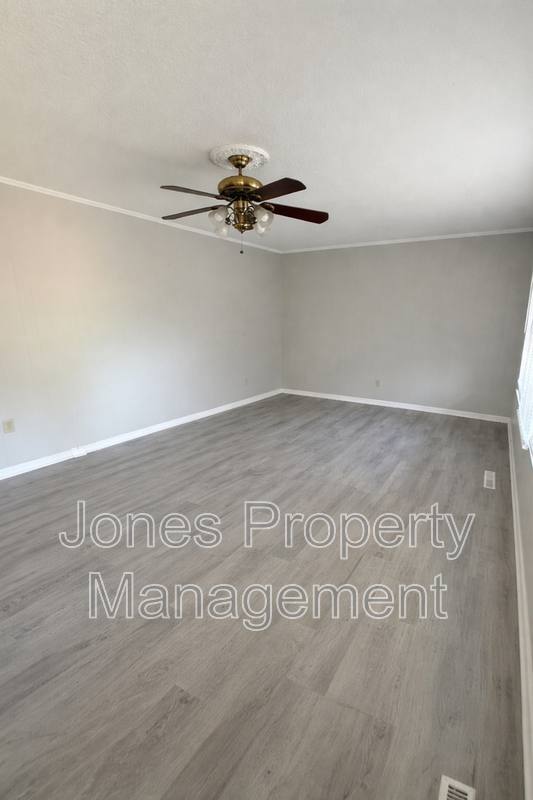House for rent at 152 Leonard Dr, Thomasville, NC 27360