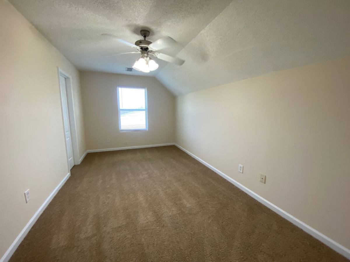 Townhouse for rent at 218 Bridgewater Circle, Athens, GA 30601