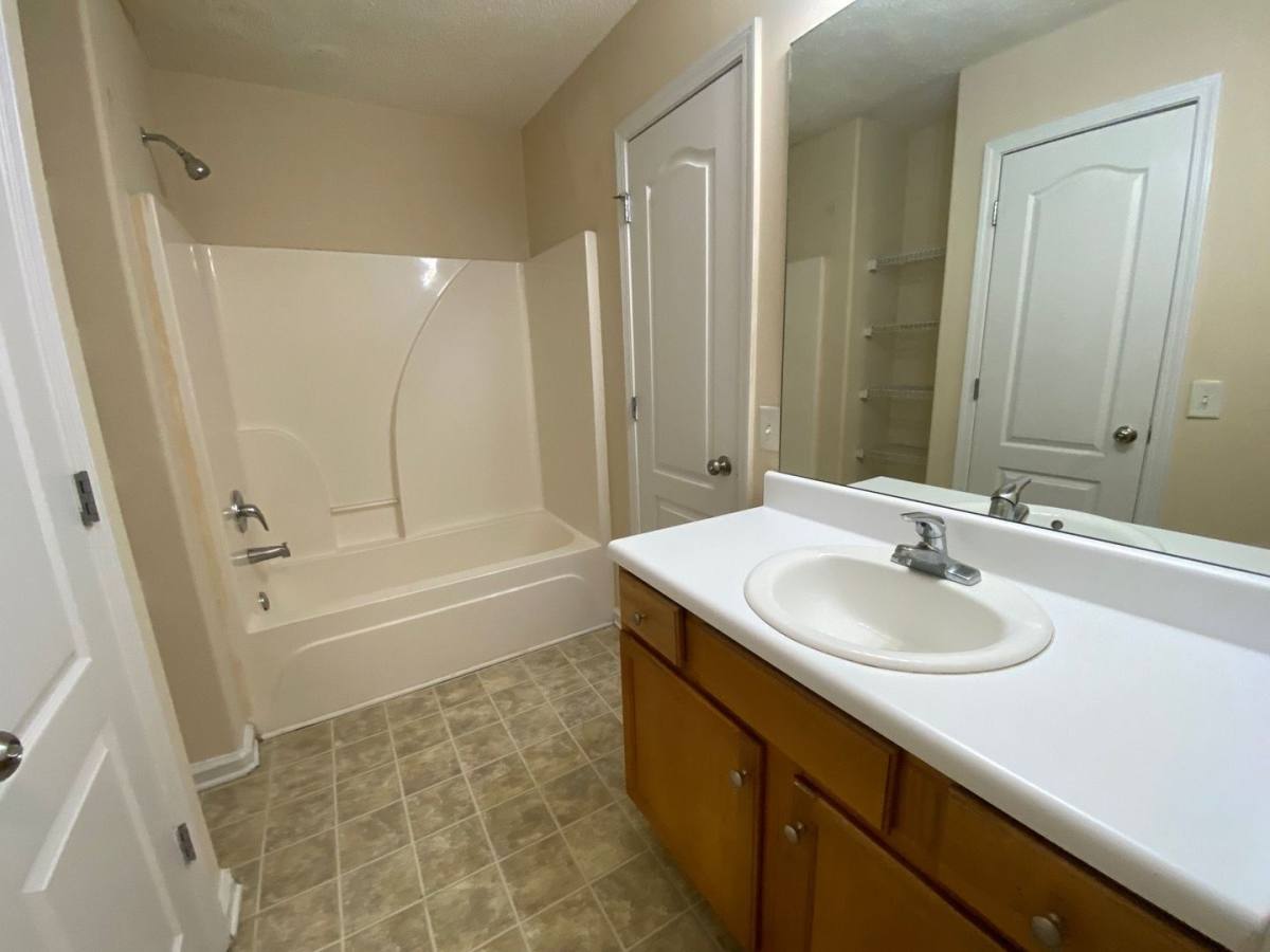 Townhouse for rent at 218 Bridgewater Circle, Athens, GA 30601