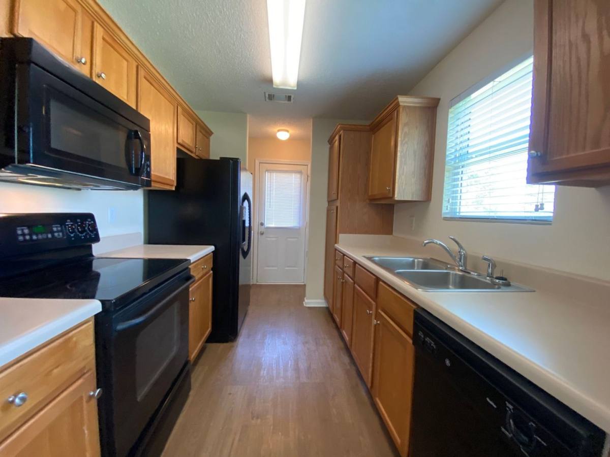 Townhouse for rent at 218 Bridgewater Circle, Athens, GA 30601