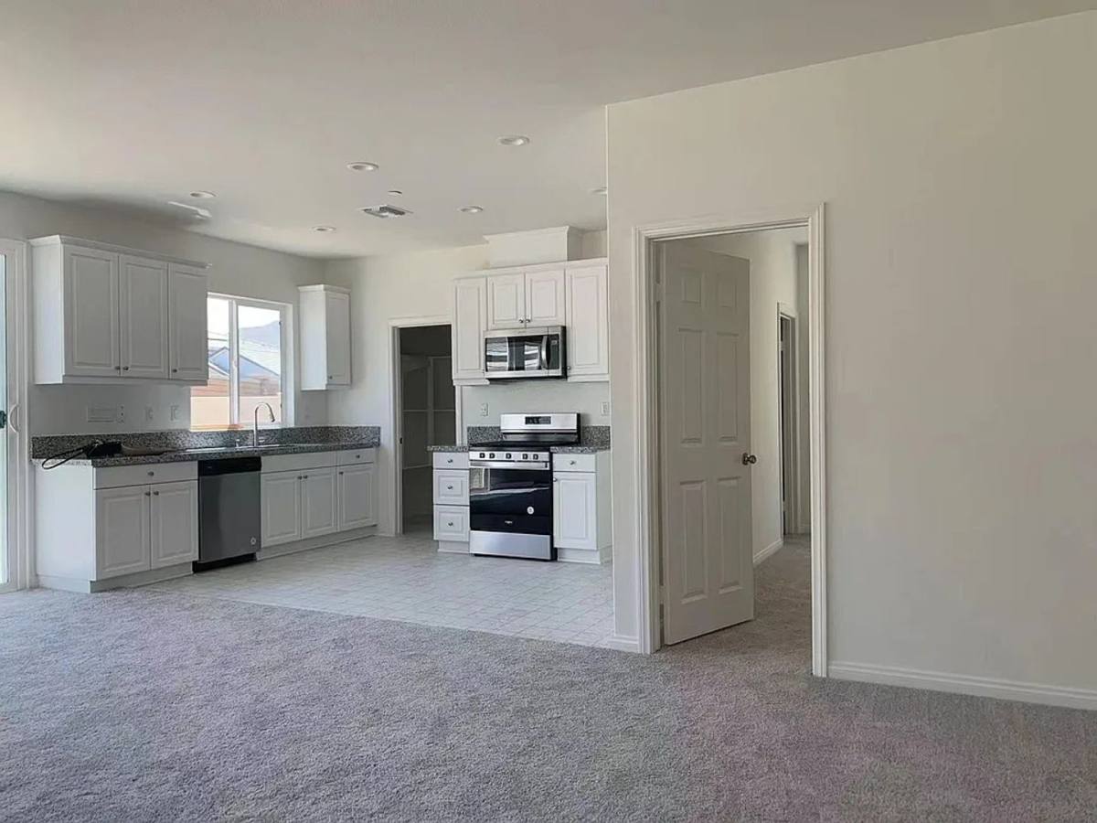 House for rent at 20014 Lemonscent Dr, Riverside, CA 92507