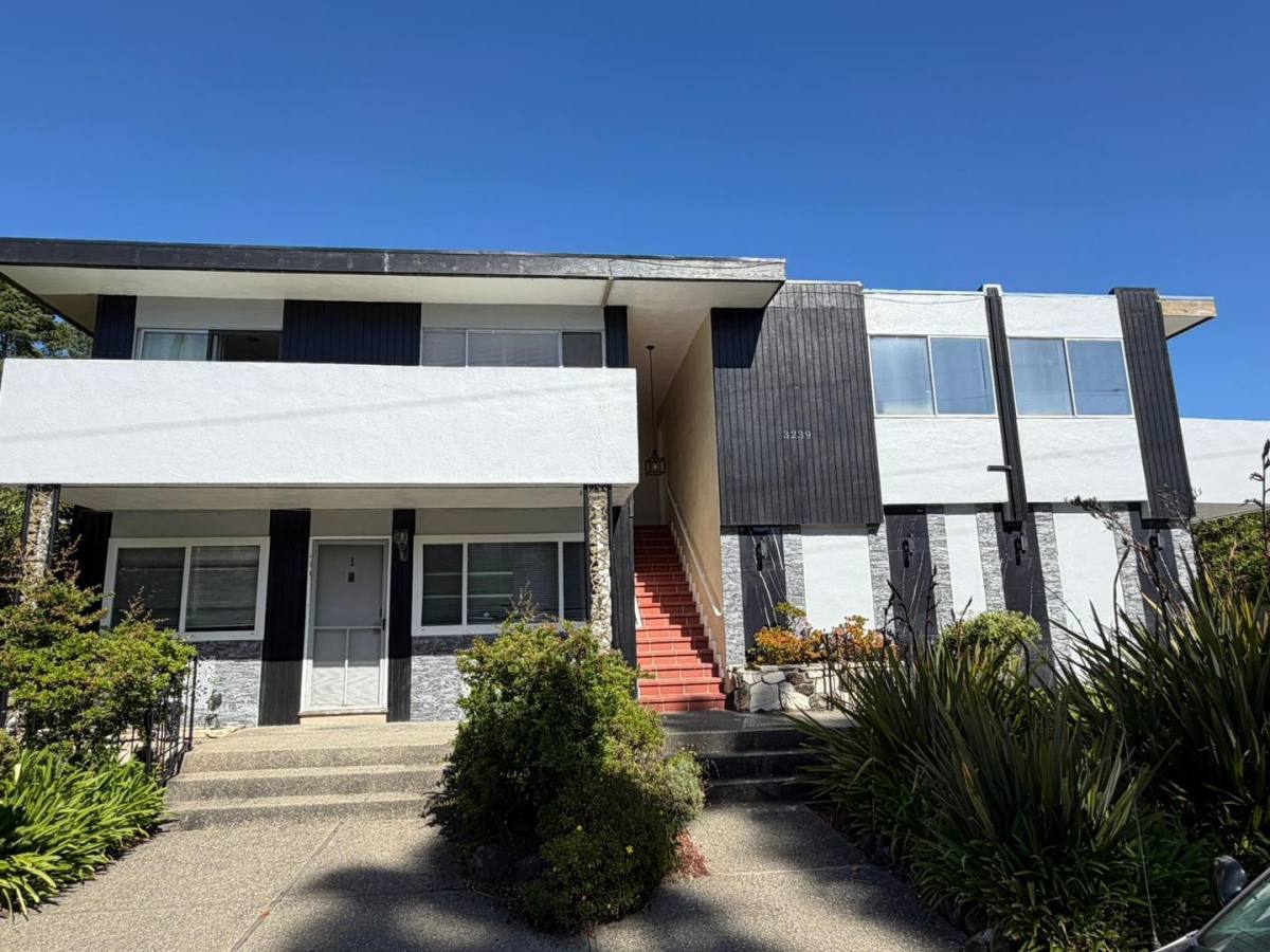 Apartment for rent at 3239 Glendora Dr, San Mateo, CA 94403