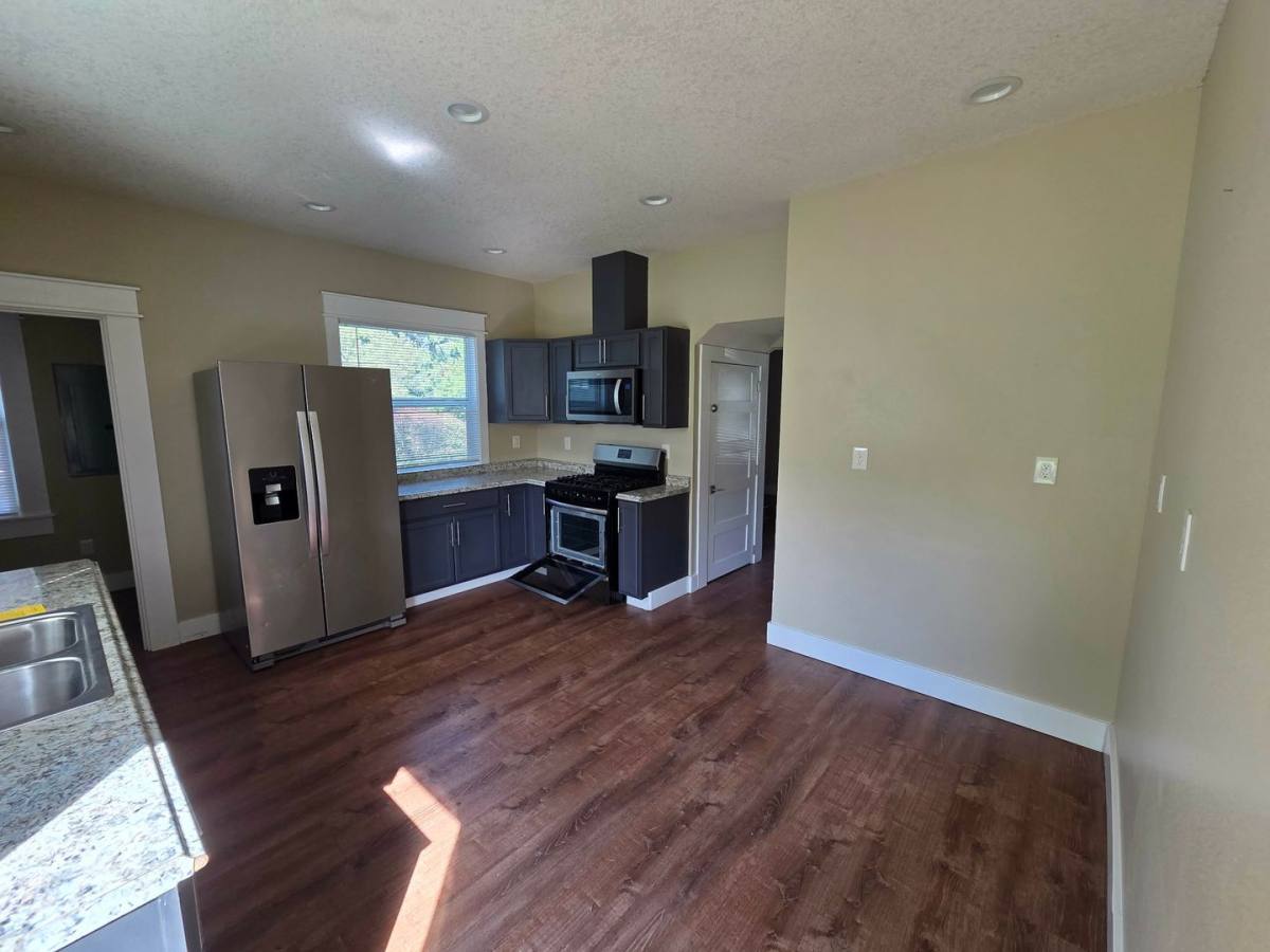 Apartment for rent at 7817 N Haven Ave, Portland, OR 97203