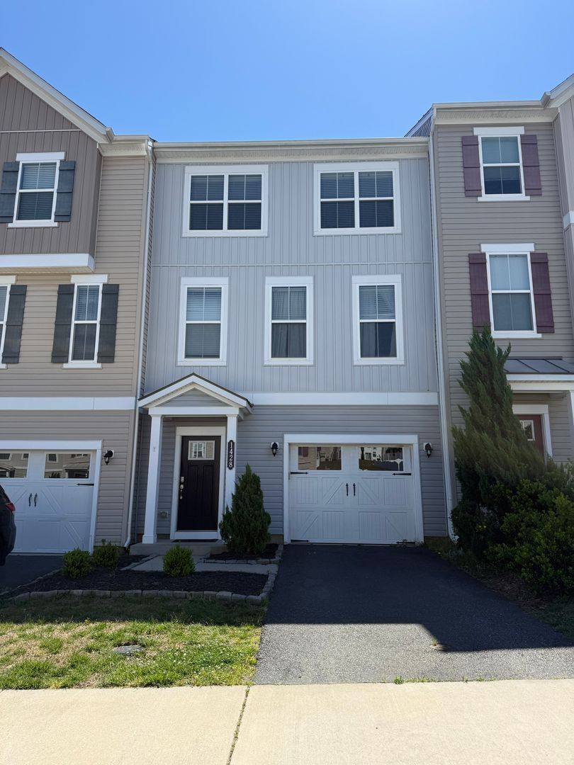 Townhouse for rent at 1428 Hudgins Farm Circle, Fredericksburg, VA 22408
