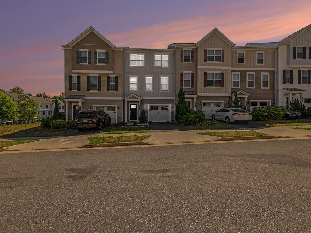 Townhouse for rent at 1428 Hudgins Farm Circle, Fredericksburg, VA 22408