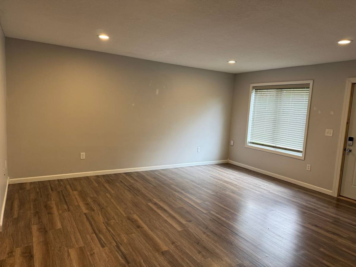 Townhouse for rent at 4-8-12 11th Ave NW, Rochester, MN 55901