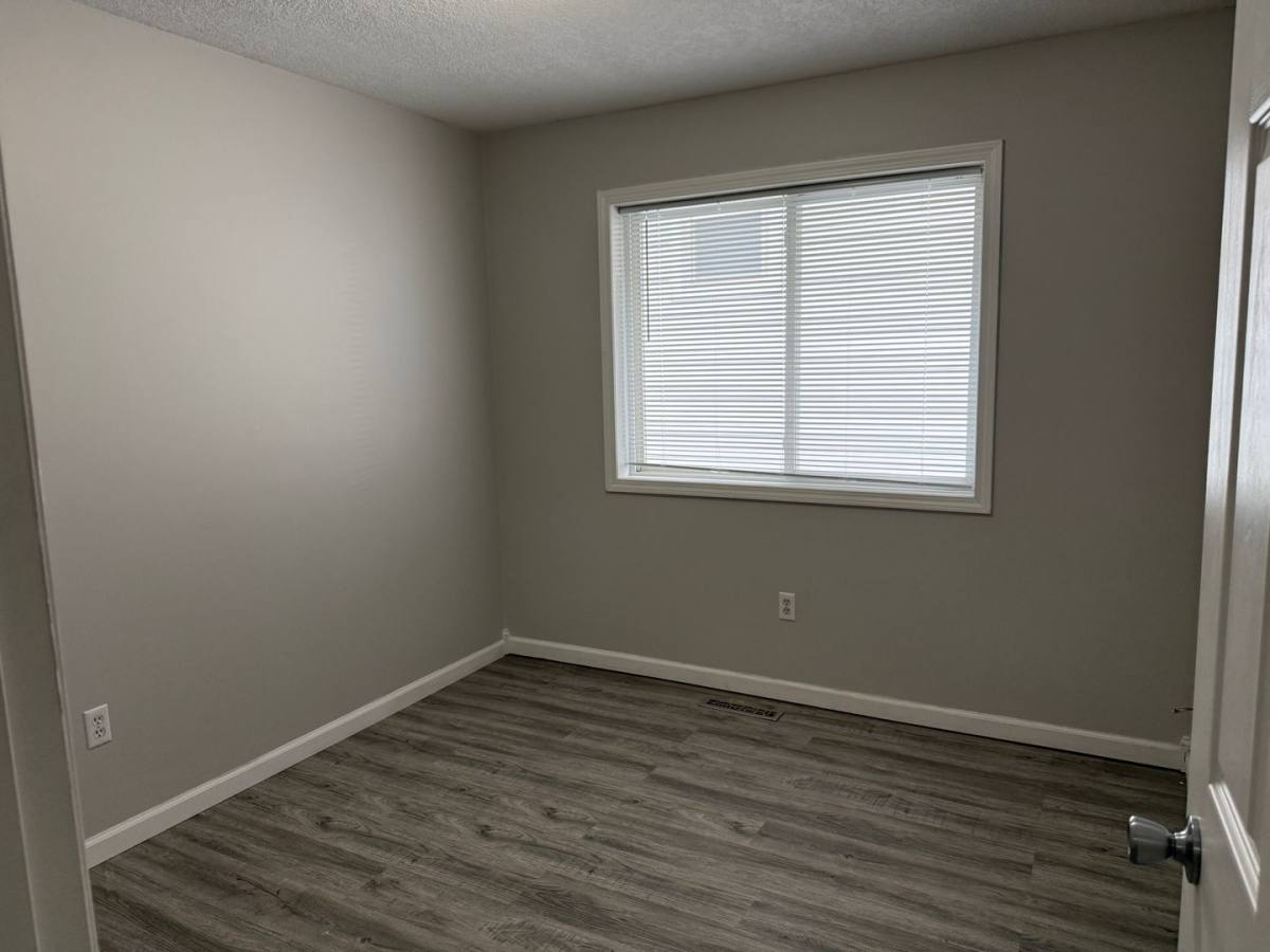 Townhouse for rent at 4-8-12 11th Ave NW, Rochester, MN 55901