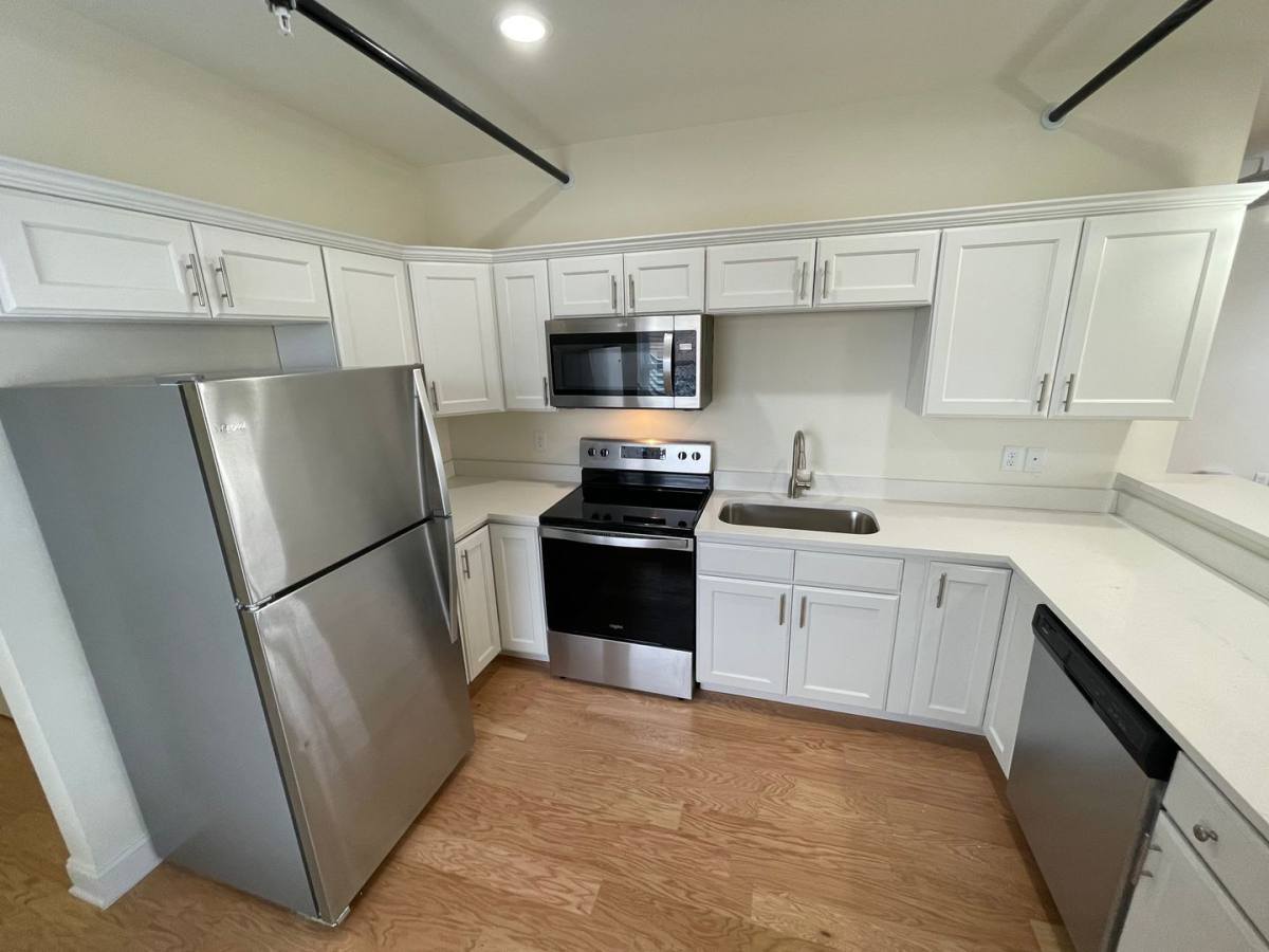 Apartment for rent at 883 Broadway, Albany, NY 12207
