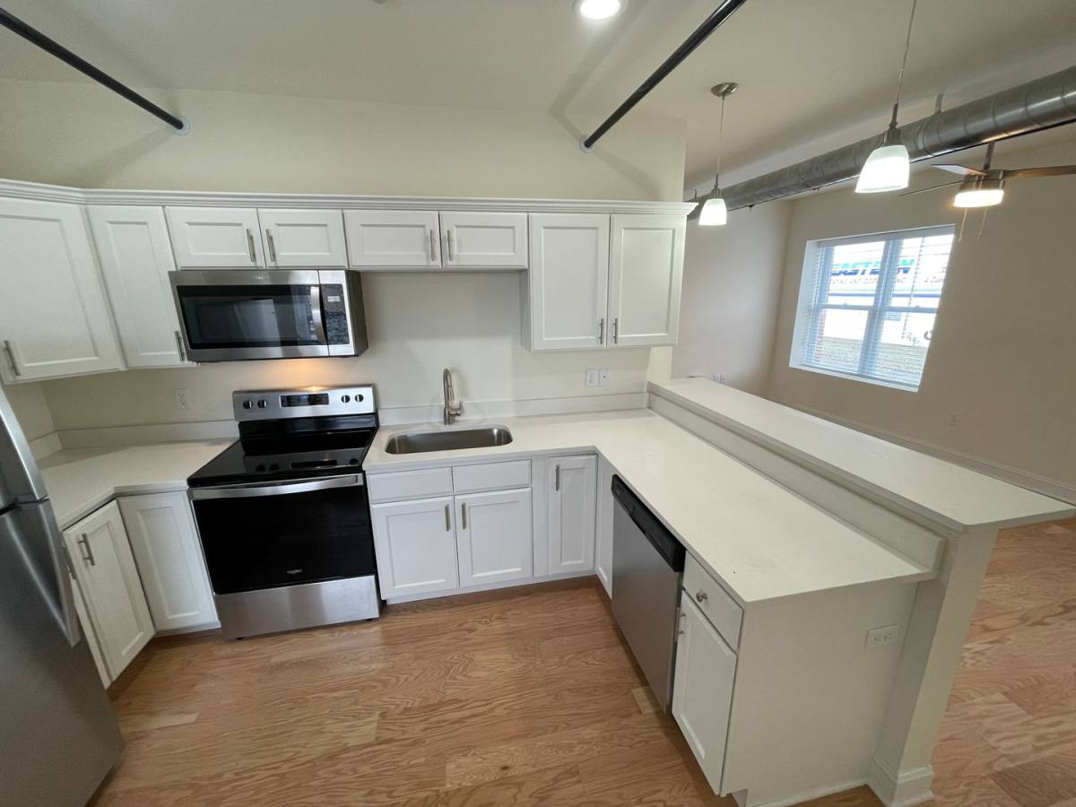 Apartment for rent at 883 Broadway, Albany, NY 12207