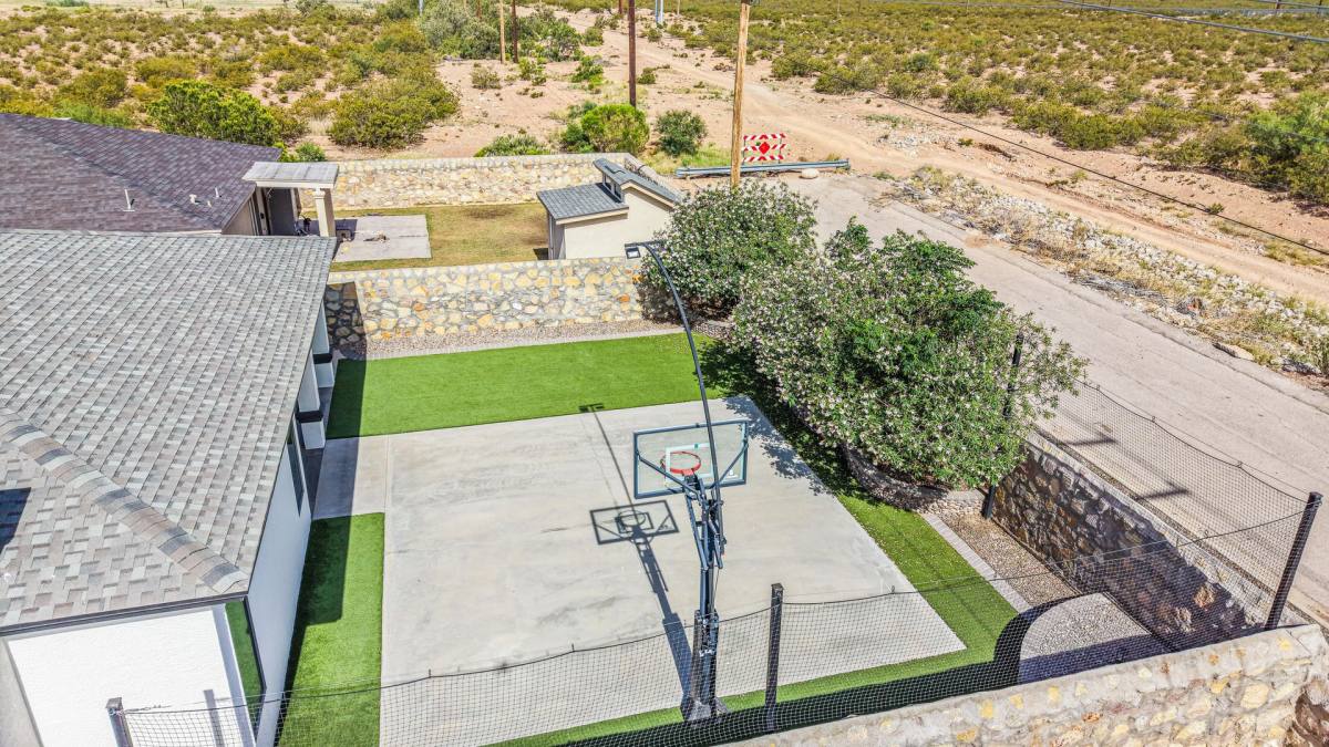 House for rent at 4825 Rancho Feliz C T, El Paso, TX 79934