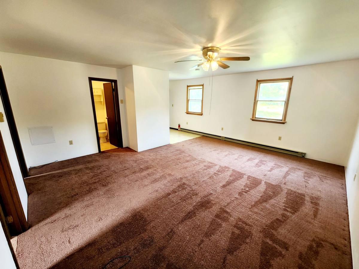 Apartment for rent at 520-524 Post Hill Rd, Henryville, PA 18332