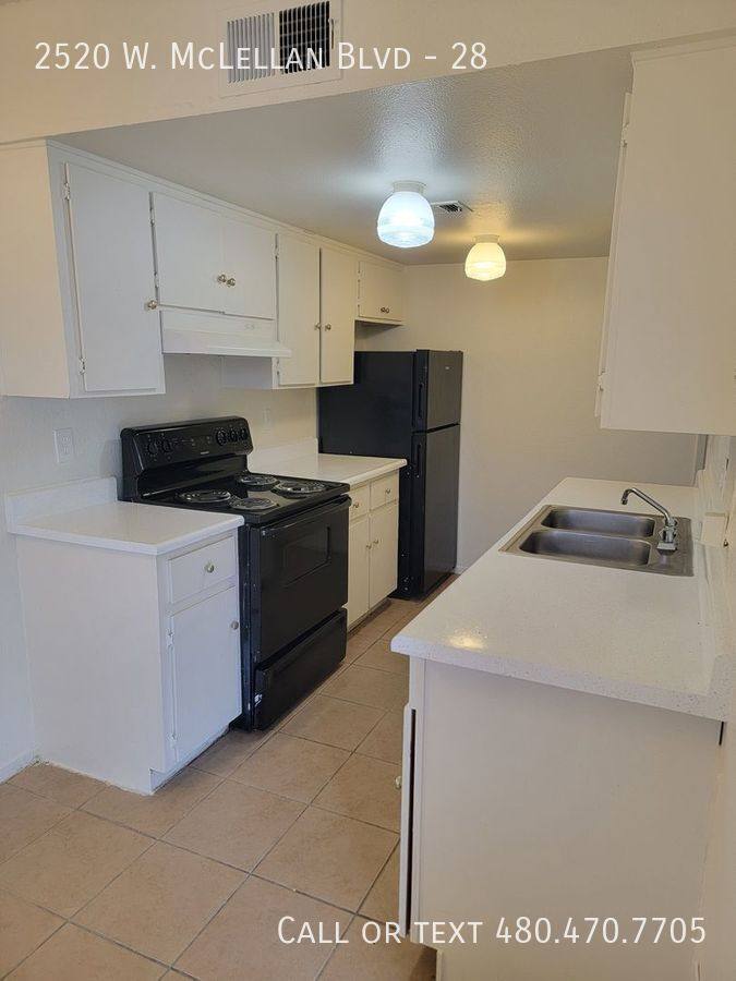 Apartment for rent at 2520 W McLellan Blvd, Phoenix, AZ 85017