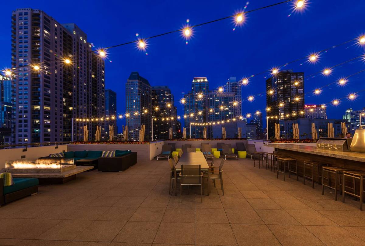 Apartment for rent at 77 W Huron St #1306, Chicago, IL 60654