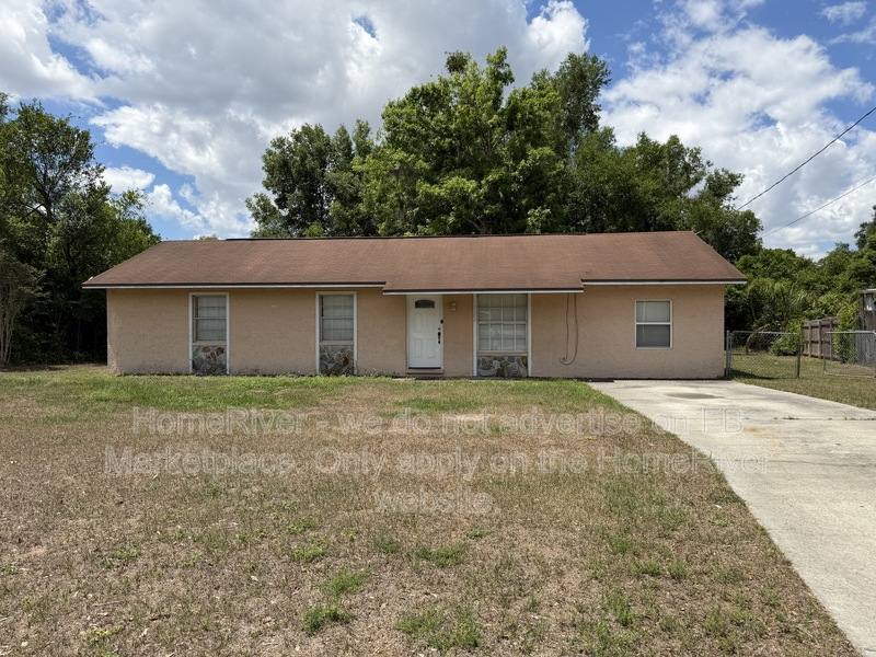House for rent at 9702 Theresa Circle, Thonotosassa, FL 33592