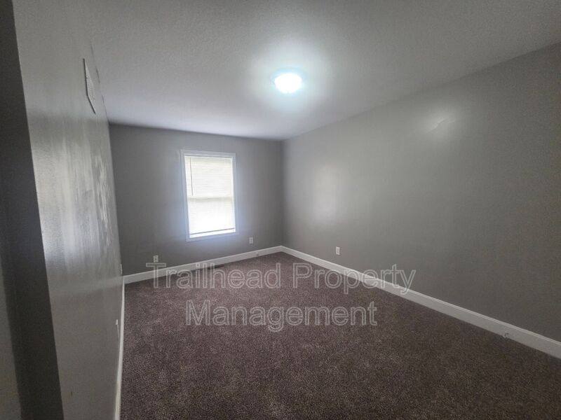 House for rent at 119 W 79th Terrace, Kansas City, MO 64114